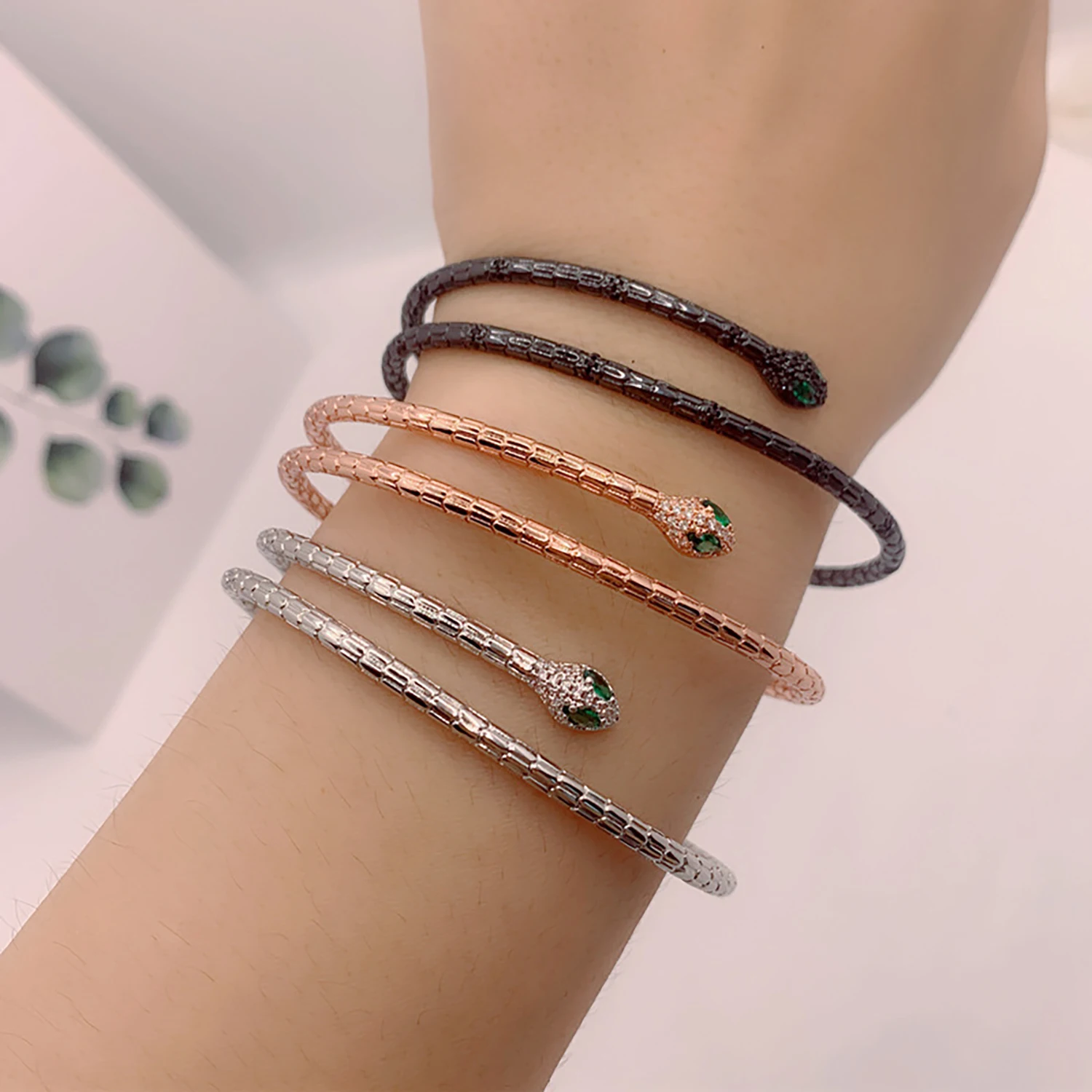 New Bracelet Zodiac Snake Bracelet Bangles Women's Fashion Ins Hyperbole Vintage Open Bracelet Trend Emerald Eyes Femme Jewelry