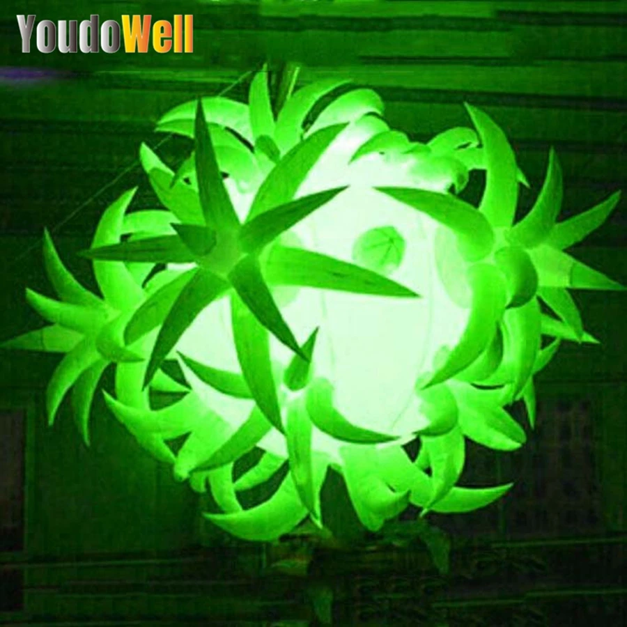 

Colorful Light Inflatable Balloons With Multiple Angles Hanging From The Ceiling Green Planet Stage Decoration