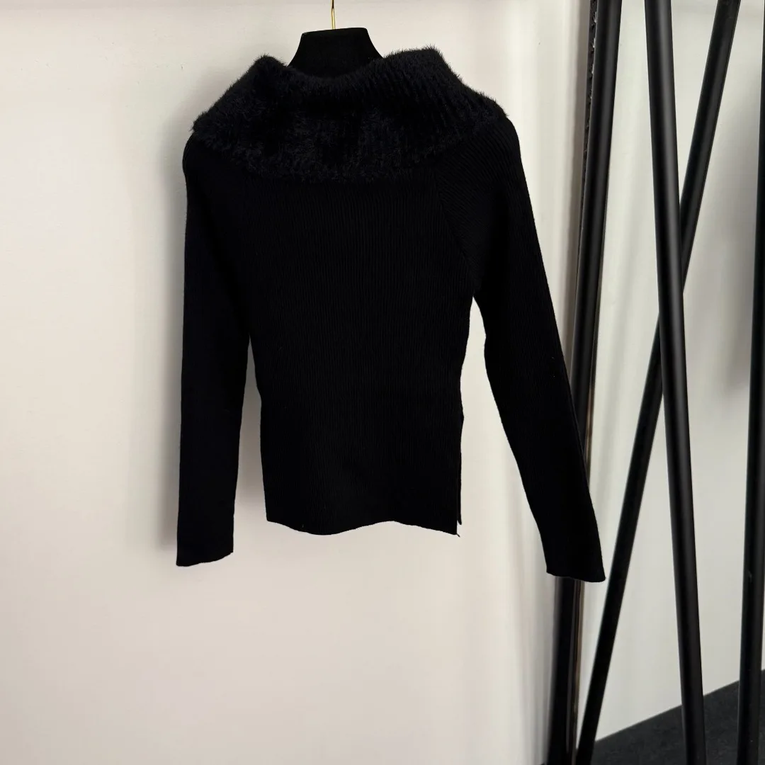 Sweter Turtleneck Wanita Atasan Rajutan Hitam Modis Kerah Berbulu Dekorasi Bunga Desain Merek Mewah Pullover Musim Dingin Kasual
