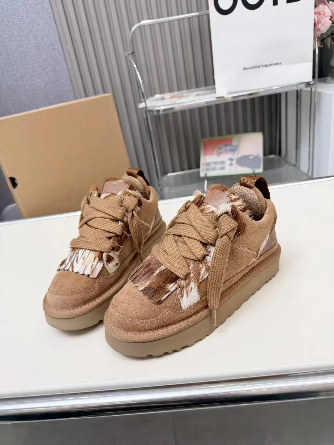 Sneakers con plateau da donna, scarpe casual con suola spessa, allacciatura con frange in pelo di cavallo e pizzo, in finta pelle scamosciata, scarpe da donna vintage con punta arrotondata, scarpe da
