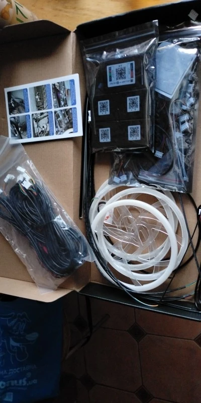 Kit de Iluminación Ambient RGB para Auto — 64 Colores