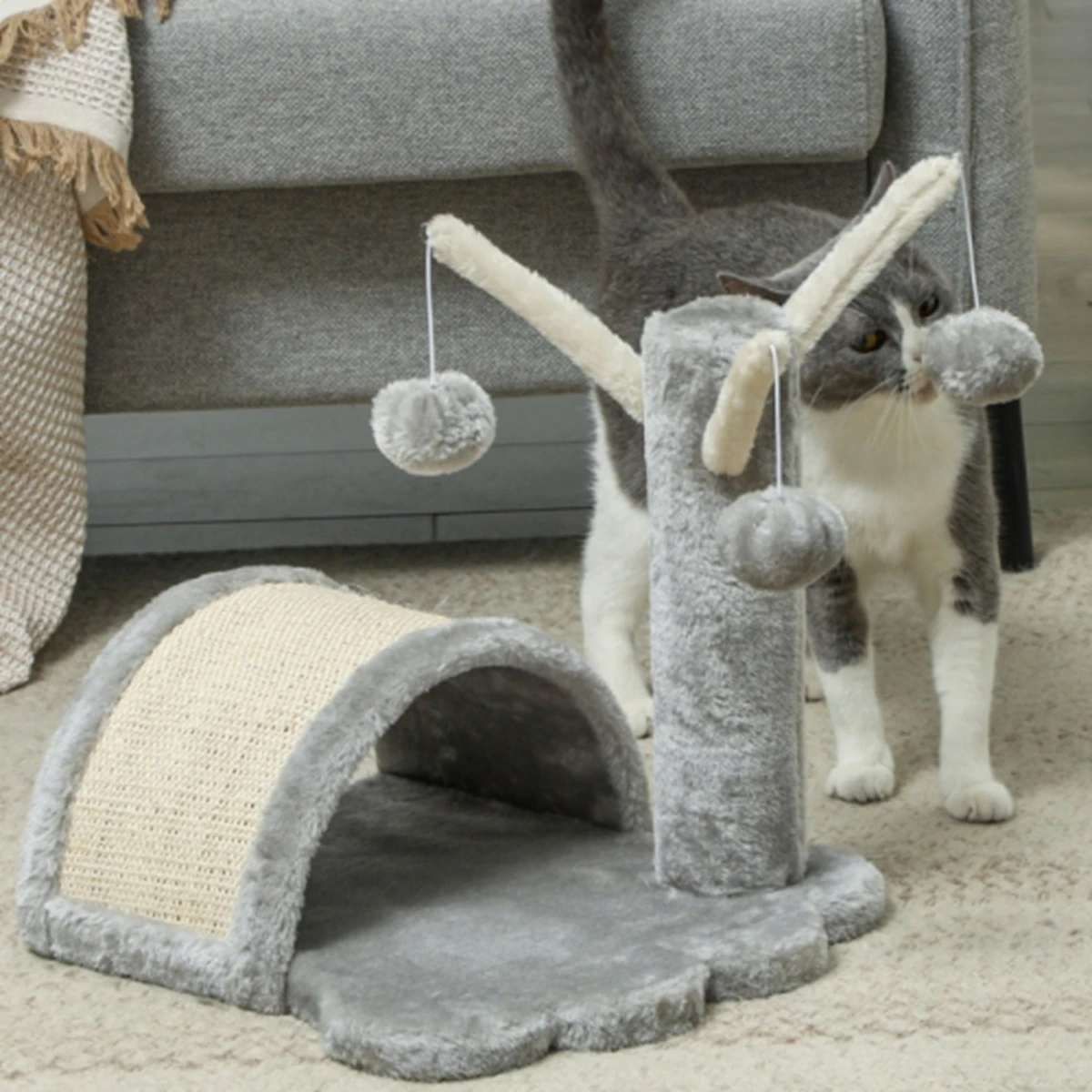 Petit Arbre à Chat 40 cm Gris Clair, Tour d'Escalade pour Chat avec Grotte Confortable, 2 Balles de Jeu et Tapis à Griffes, Arbre de Jeu Polyvalent pour Petits et Grands Chats