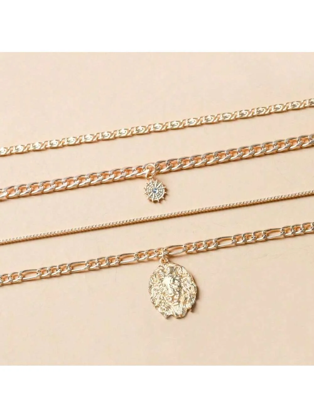 قلادة ذات طبقات جريئة - قلادة الأسد والشمس على سلسلة ذهبية مكتنزة، مجوهرات يومية مستوحاة من Y2K