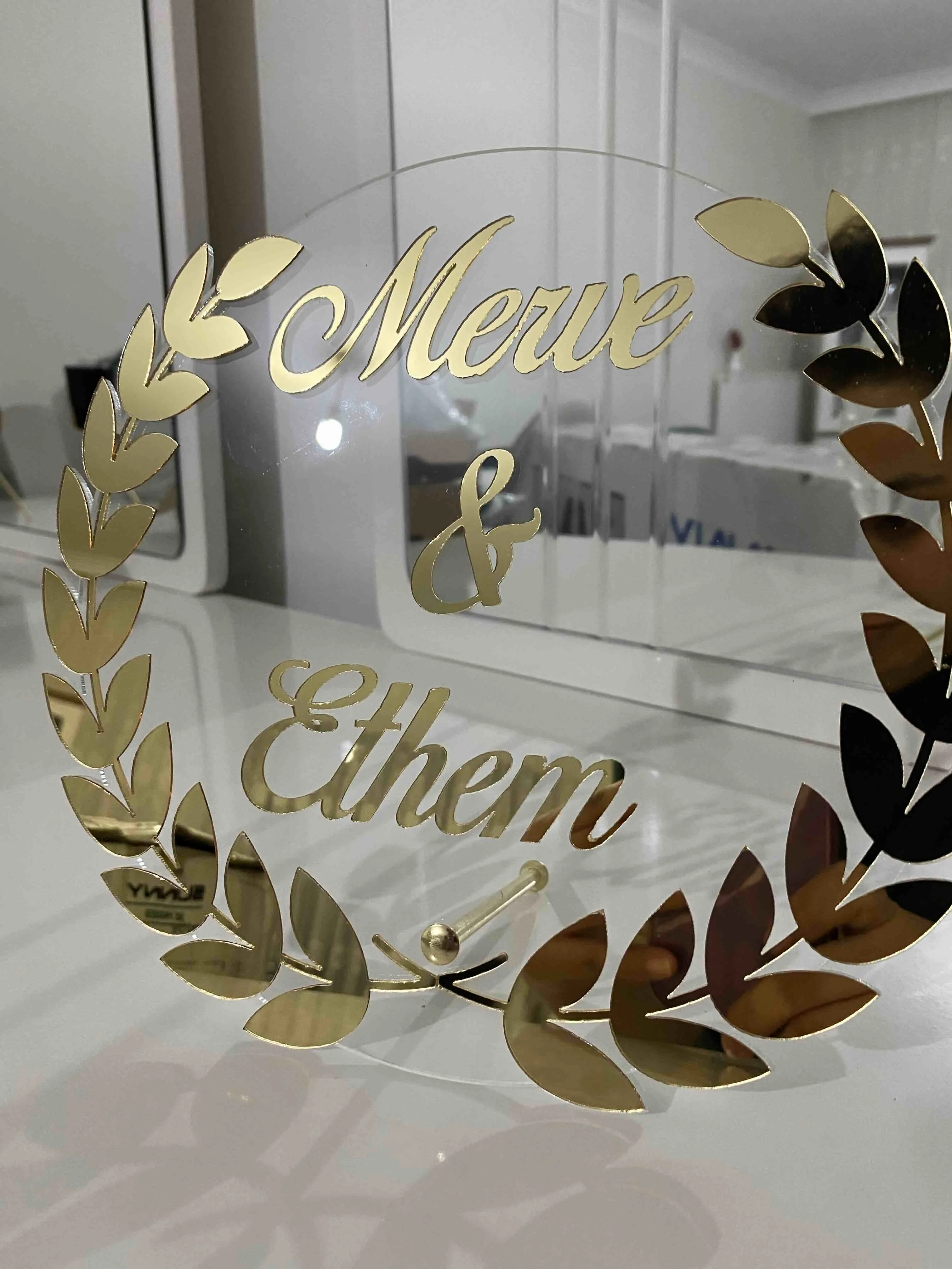 Custom Leaf Wedding Decoration Name Acrylic Round Frame Birthday Bapthizm Decor Word Sign Table Party Decoration Gold Silver