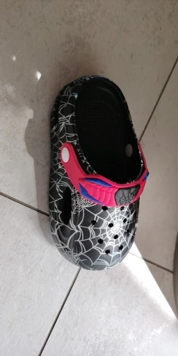 Cool Kids Spider Web Cartoon Clogs, Soft Cushioned Non-Slip Sole, Summer Versatile Boys Quick Dry Breathable Slippers photo review