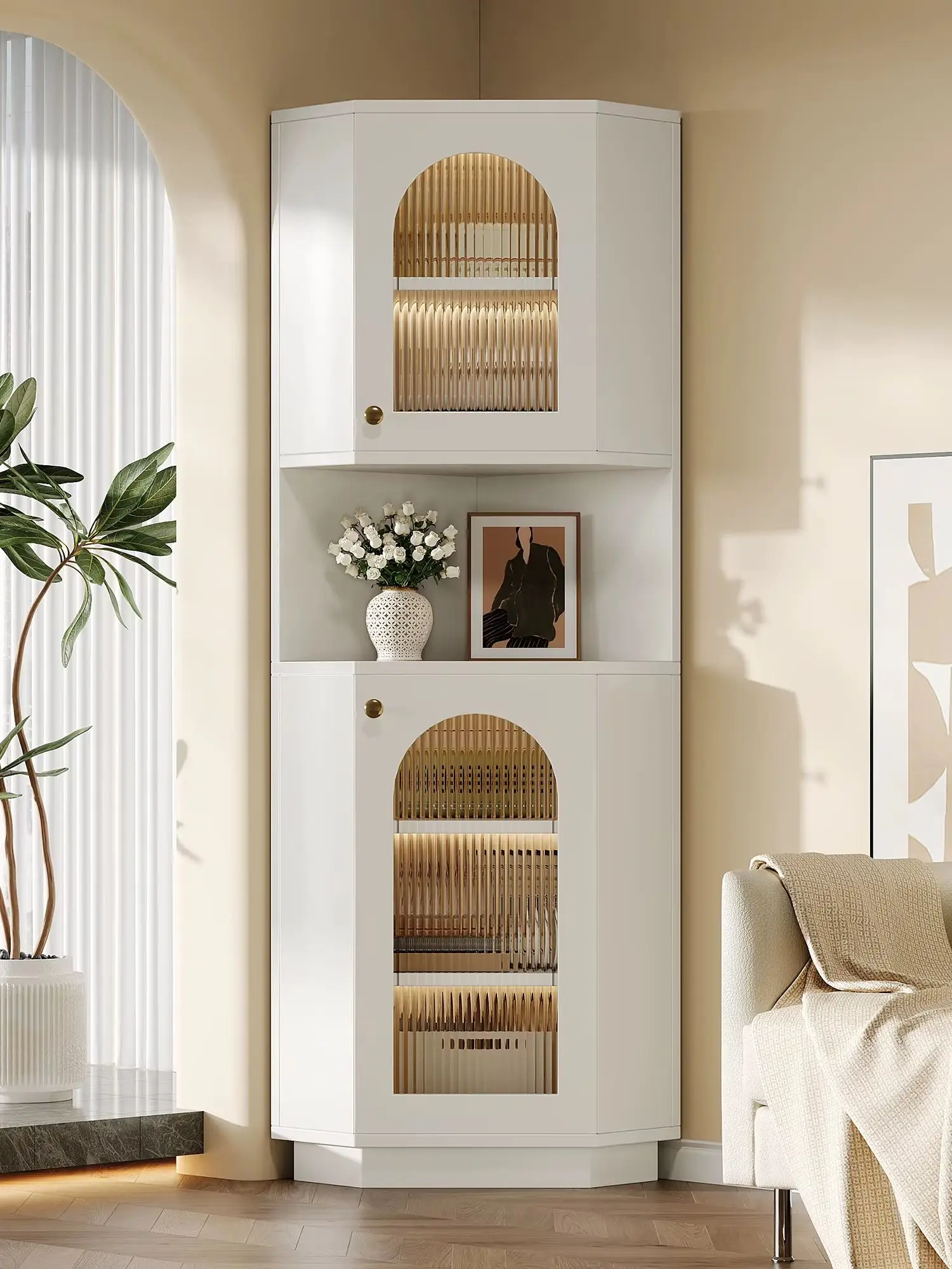 Eckschrank mit LED-Beleuchtung, Hoher Schmaler Badezimmer-Eckschrank mit Türen & Offenen Regalen, Verstellbare Regale, Freistehender Organizer für Badezimmer, Wohnzimmer, Küche