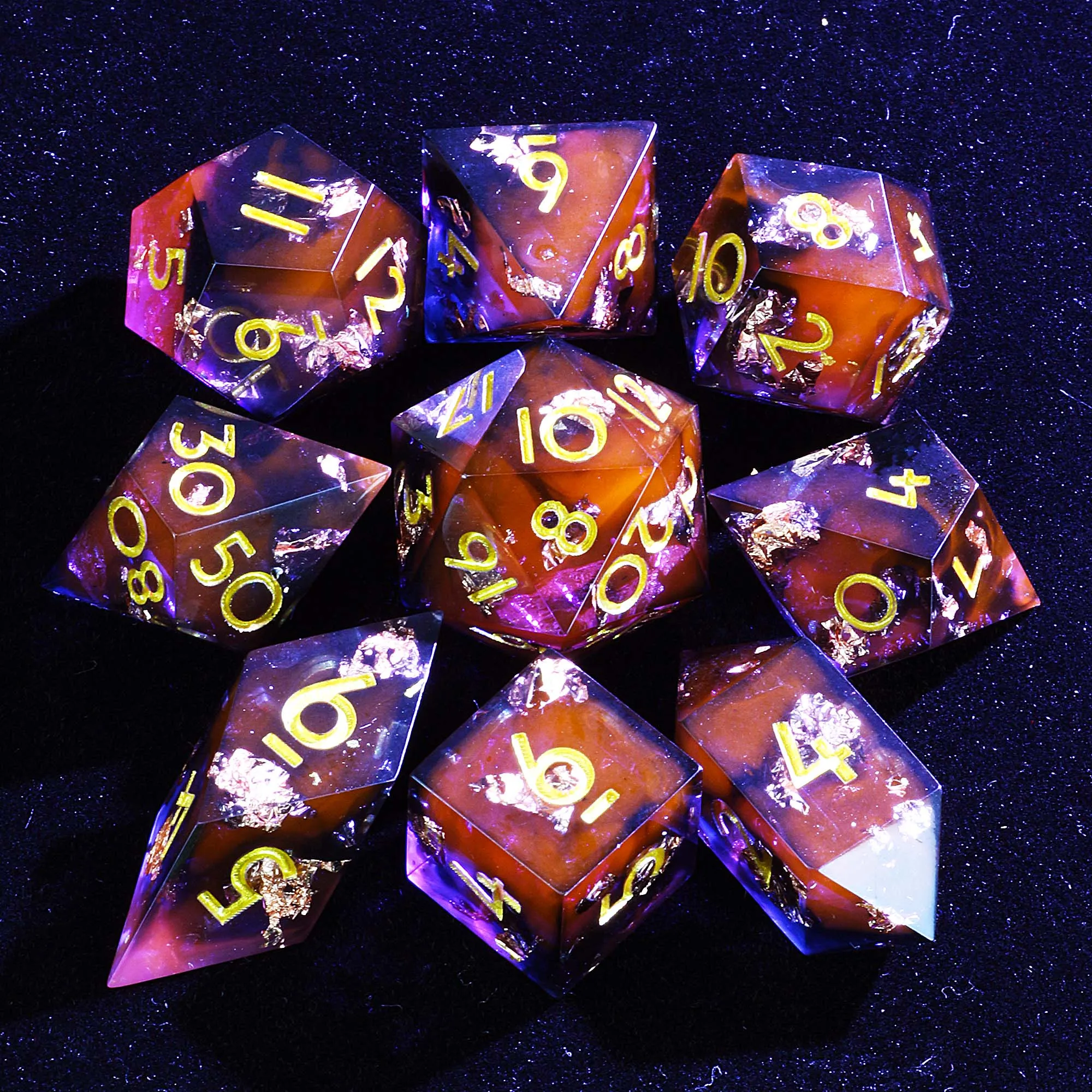 

Набор 9-х многогранных кубиков DnD Dragon Tomb Sacred Relics