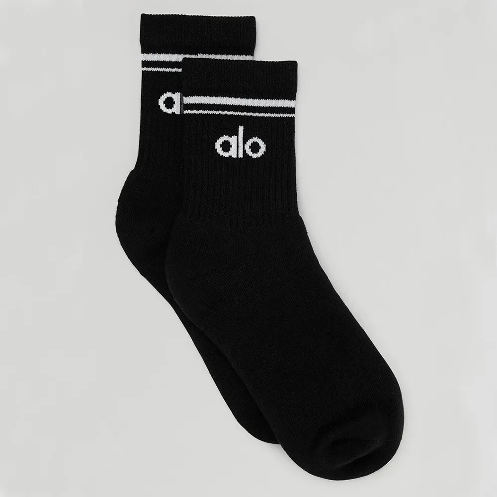 New unisex retro casual socks 2025 unisex fashion alphabet embroidered all-in-one wool looped breathable socks