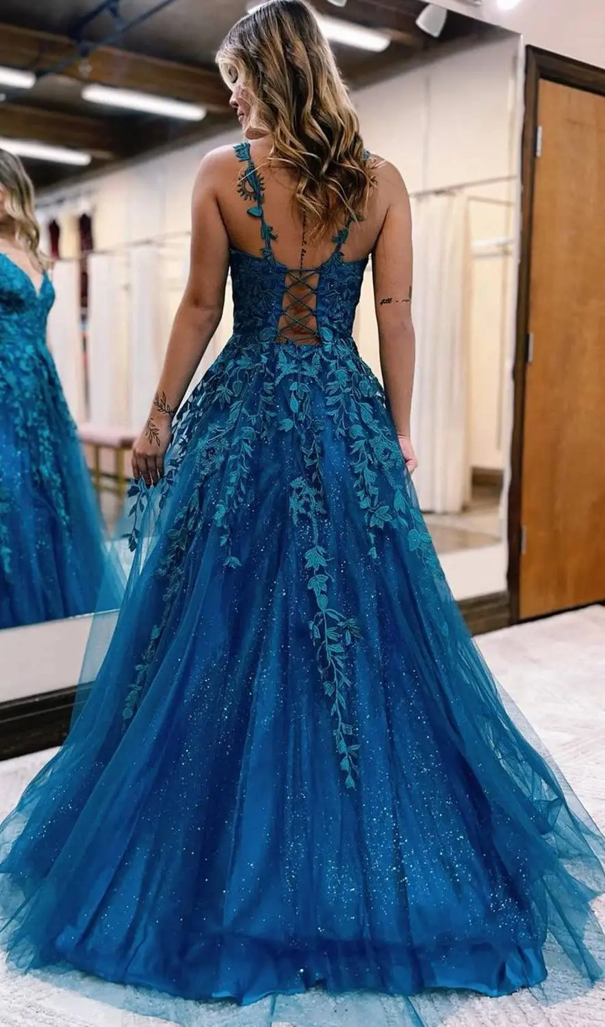 Spaghetti Straps V-Neck Tulle Prom Dresses Lace Appliques Sheer Corset Formal Evening Dress Sleeveless A Line Long Ball Gowns