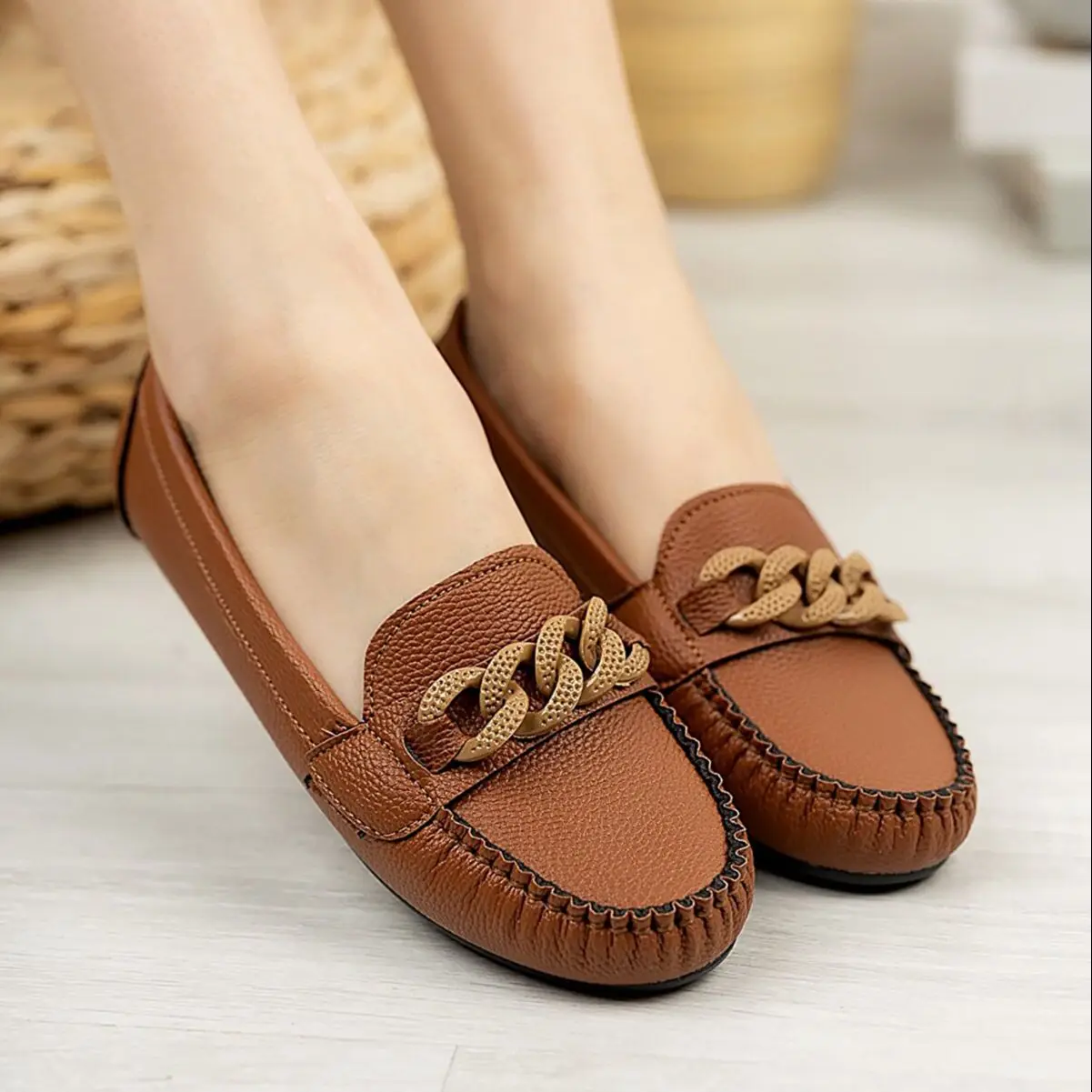 Women's Flats Light Comfortable Sole Leather Skin Mother Shoes Full Mold 2022 New Season Summer Useful Flat Sole Women's Shoes