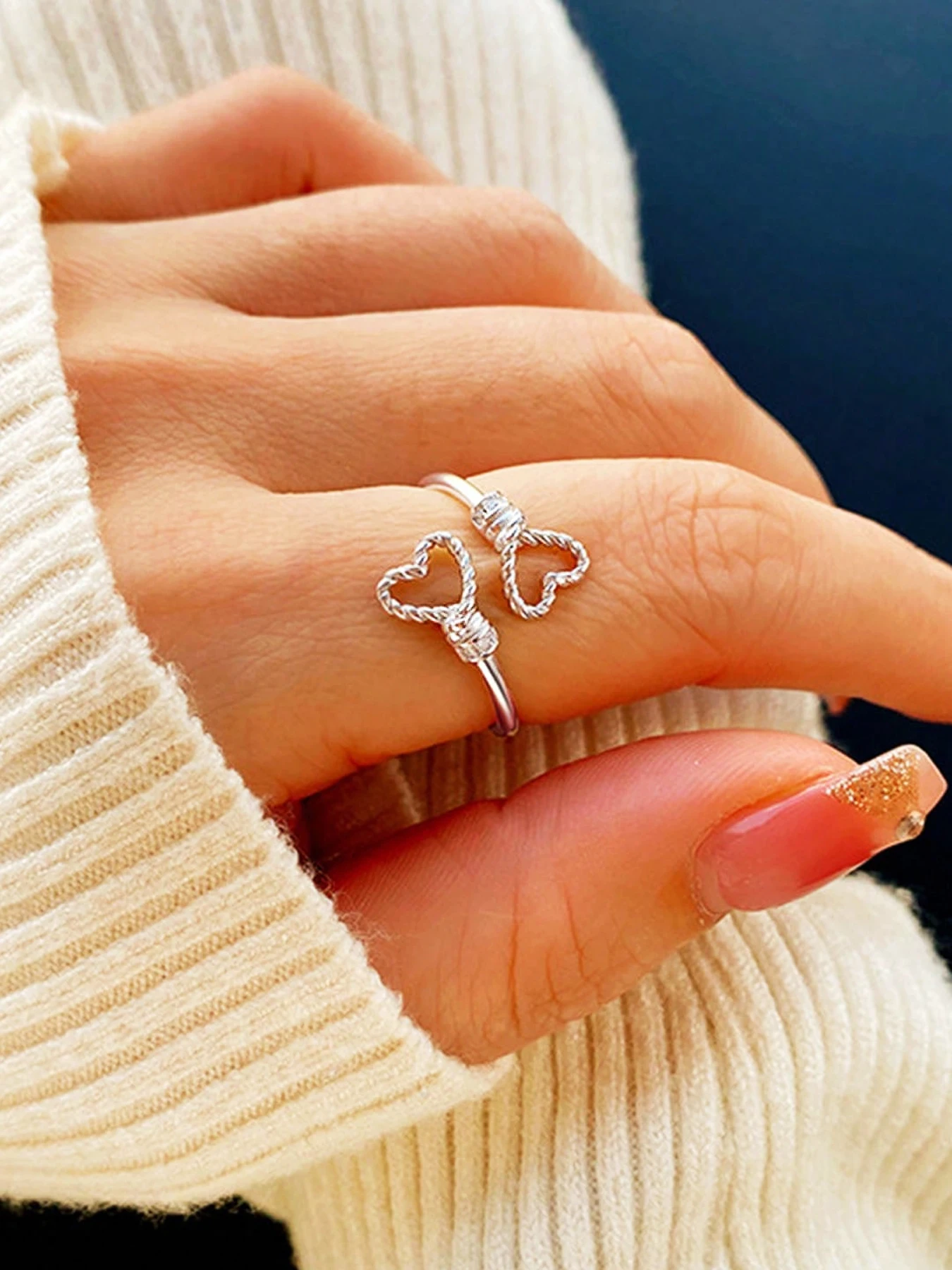 

Женское двойное кольцо в форме сердца из стерлингового серебра 925 пробы, уникальное геометрическое простое открытое кольцо, регулируемый размер, нишевый дизайн сладкого стиля, подарок на День святого Валентина для подруги или лучшего друга, ювелирные изд