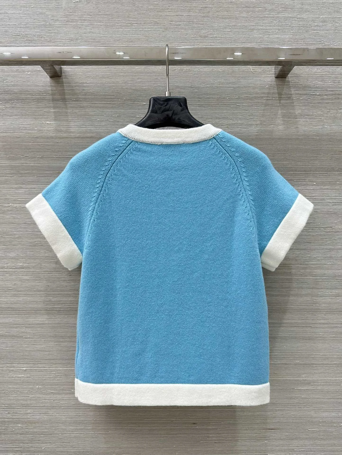 

2025 summer new fashion women's clothing vitality knitted short-sleeved hip skirt top suit