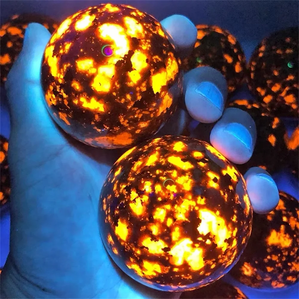 Pierre de Flamme Magique Naturelle, Syénite Contenant de la Sodalite Fluorescente Sous des Collections de Pierres Précieuses Ultraviolettes