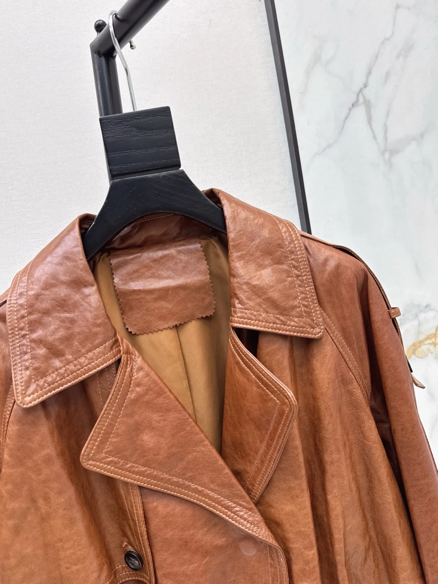 Fashionable Early Autumn Latest Vintage Modern Leather Jacket