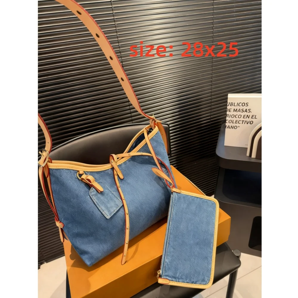 

2025 Новый размер: 28x25 Модные универсальные сумки из кожи вишни Портативные можно носить на плече без коробок