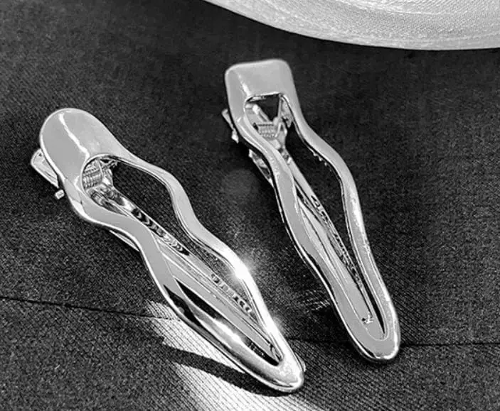 

4 Pcs Silver Metal Wave Alligator Hair Clips, Small Bangs Hair Barrettes, Fashion Hair Pins Headdress Hair Accessories for Women