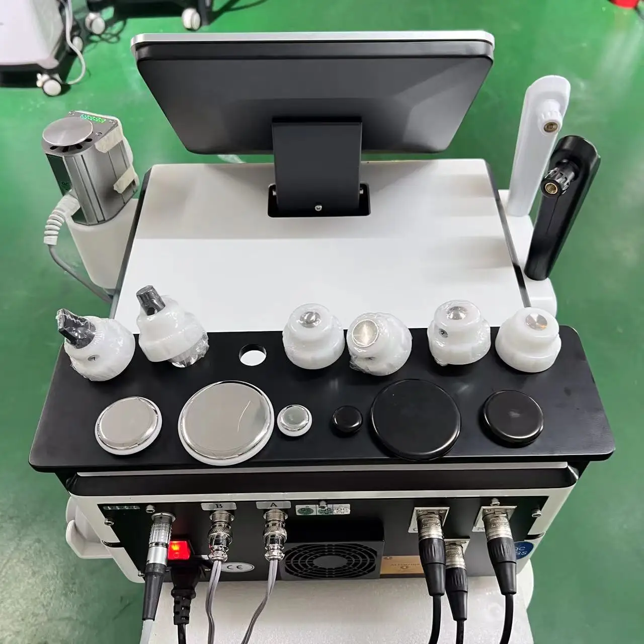 

2026 3 in 1 Physiotherapy diathermy indiba tecar 448khz Facial anti-aging Slimming Pain Relief massage machine EMShock and Tecar