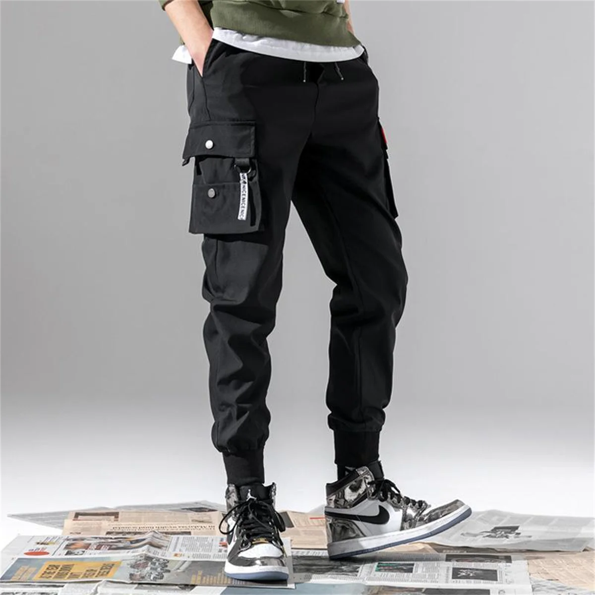Coole Herren Trendige Einfarbige Hosen mit Mehreren Pattentaschen, Cargo-Hosen für Männer, Lässige Outdoor-Hosen, Arbeitshosen, Oversize-Hosen – Detail 16