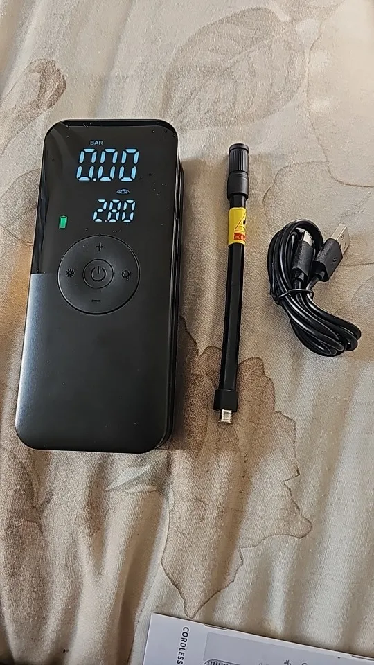 VanVolt AirGo™ Cordless Digital Tyre Inflator - Portable 150 PSI Air Pump photo review