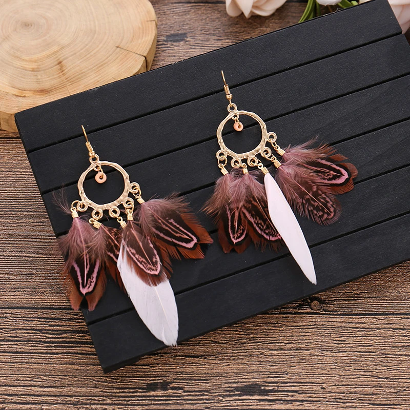 Bohemian Ethnic Round Green Rice Bead Feather Earrings for Women Retro Simple Temperament Dangle Earrings Party Wedding Jewelry