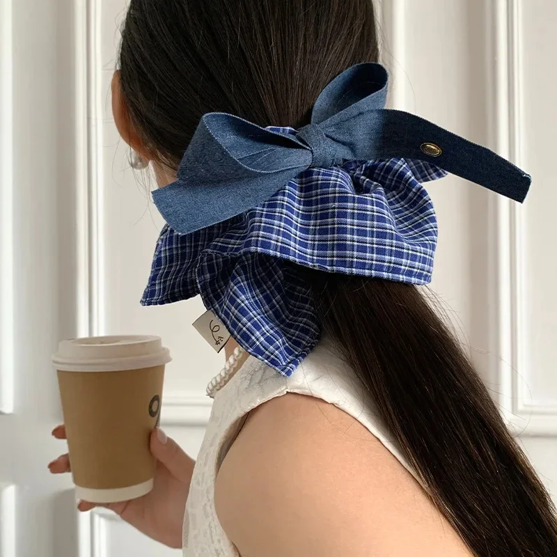 Koreański niebieski styl dżinsowy duża kokarda Scrunchies dla kobiet nieregularna krawędź uchwyt na kucyk opaski do włosów Y2K dziewczęce akcesoria do włosów — zdjęcie 2