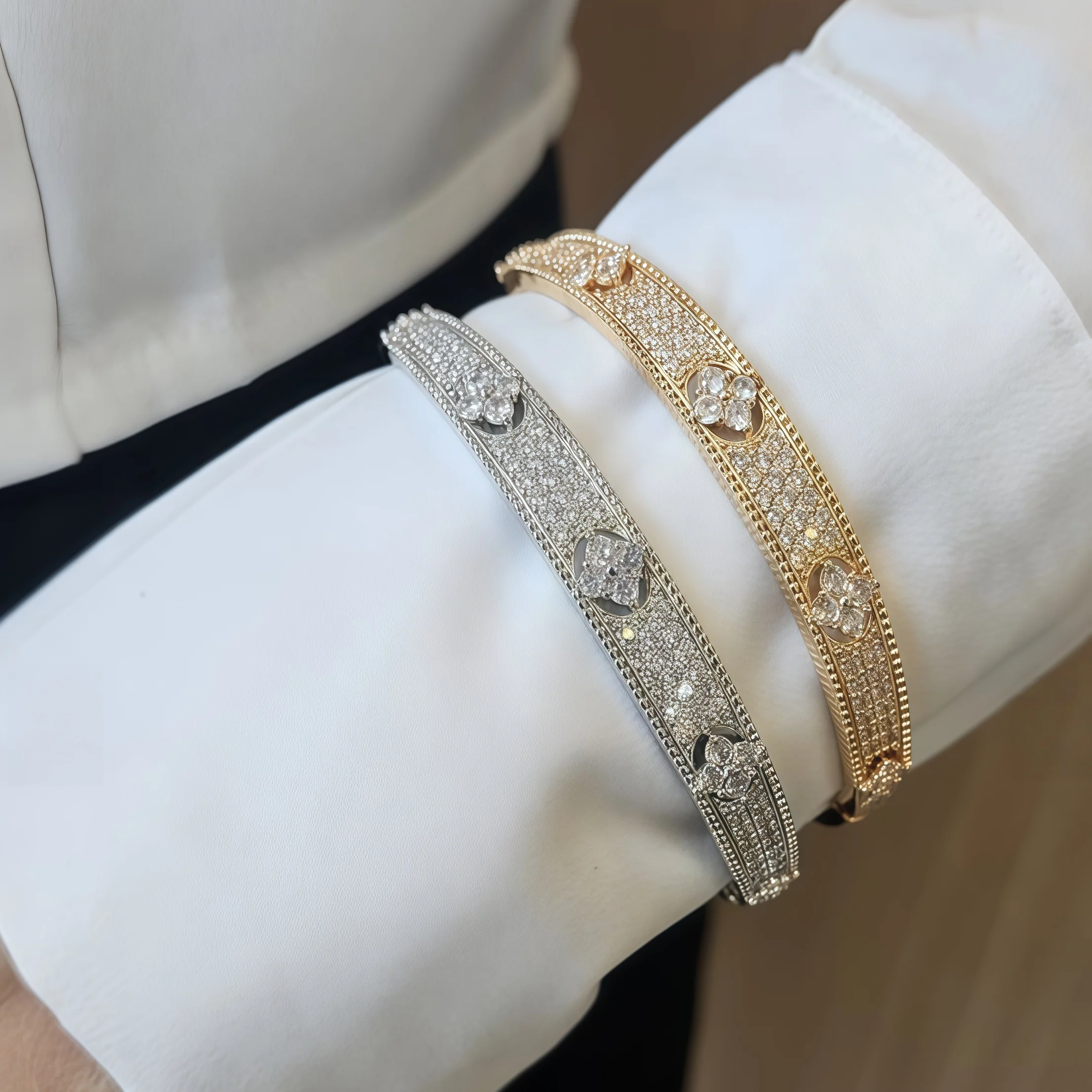 

Women's Cubic Zircon Bangle Bracelets Full Micro Zircon Paved Shiny CZ Stone Flower Crystal Bangle Bracelets