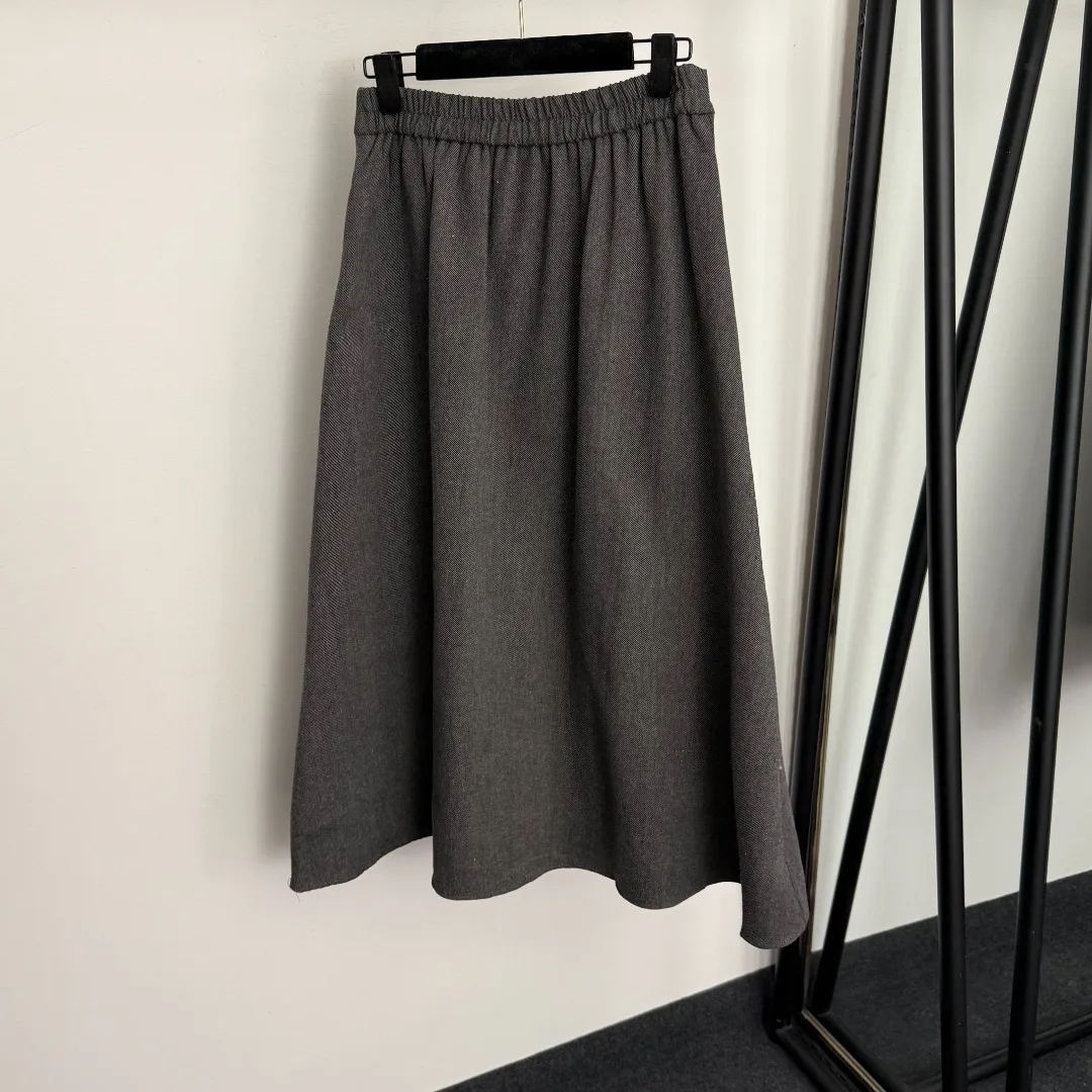 2025 incontournable! Jupe longue plissée taille haute pour femmes – Couleur unie à la mode, fluide et polyvalente, parfaite pour le quotidien et les habillés