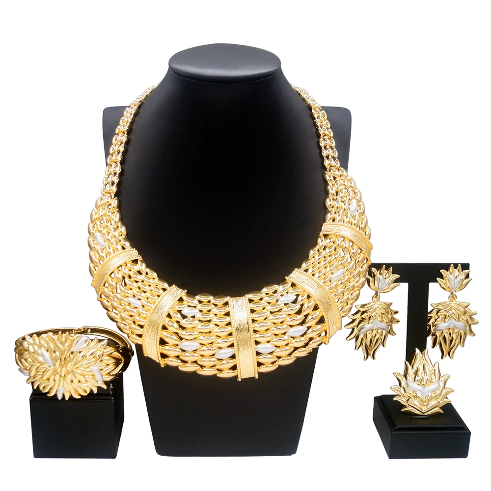 Woman Jewelry Set Italian Gold Plated Big Necklace Bracelet Ring Luxury Hollow Out Round Pendant Banquet Party Favors