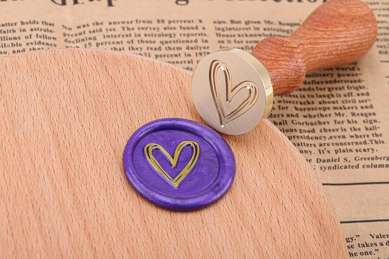 Heart Wax Seal Stamp,Vintage Brass Head Wooden Handle Sealing Stamp for Wedding Invitations Envelope invitation card stamp