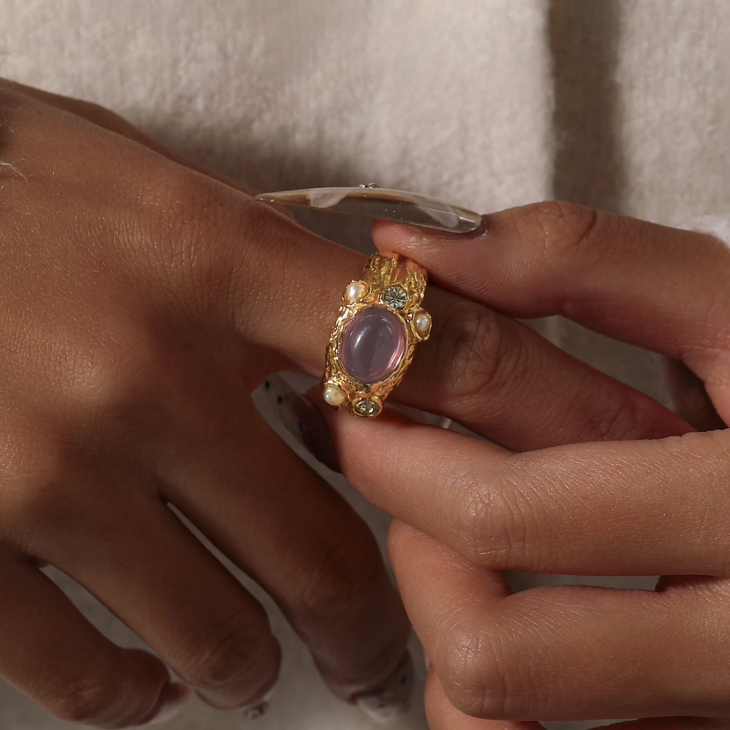 

YAJUNIEL Elegant 24K Real Gold Plated Textured Adjustable Ring with Natural Red Agate & Pearls for Women Statement Jewelry Gifts