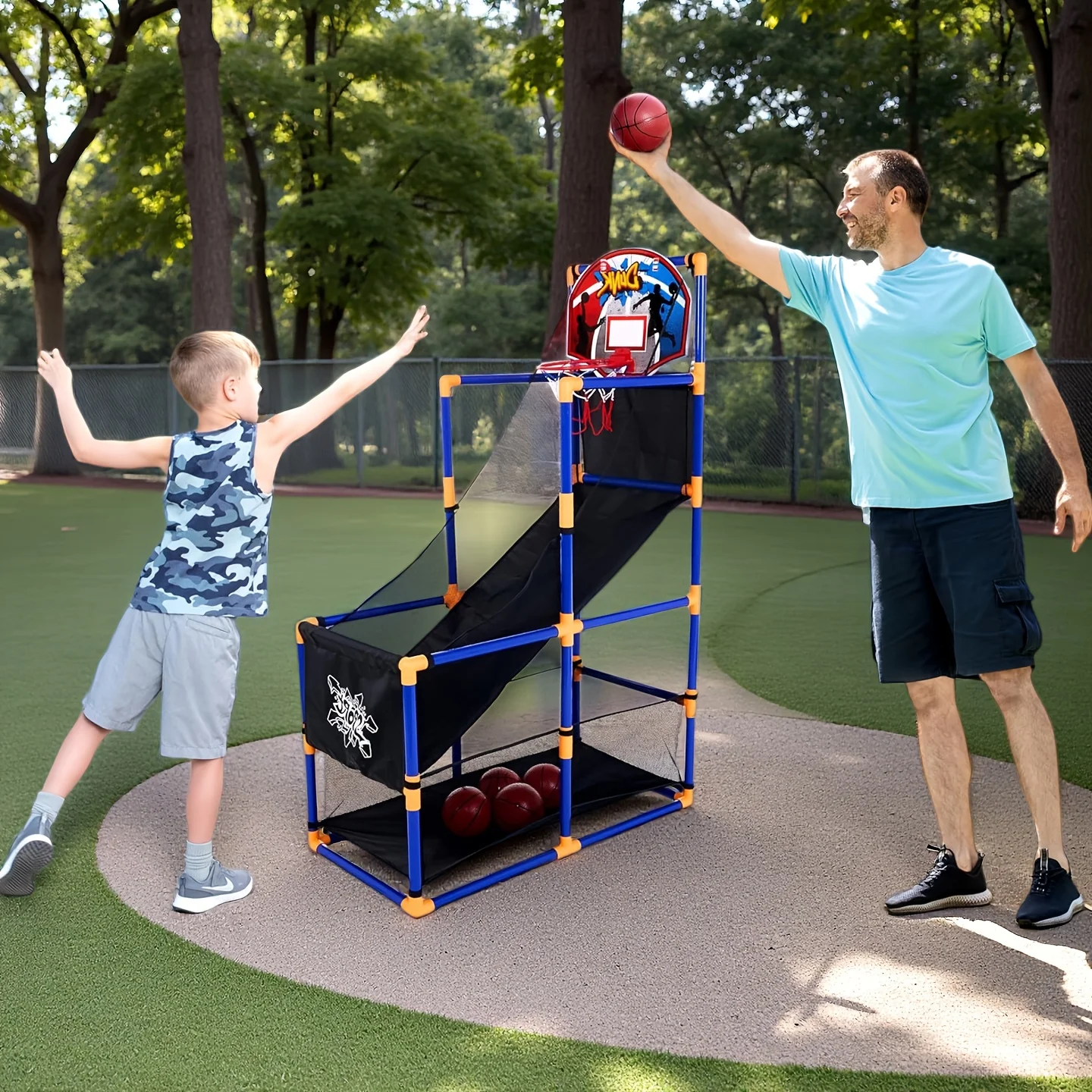 

Набор для игры в баскетбол в стиле аркады с 4 мячами и кольцом для детей 3-12 лет - для игры в помещении и на улице, простая установка, в комплекте с насосом.