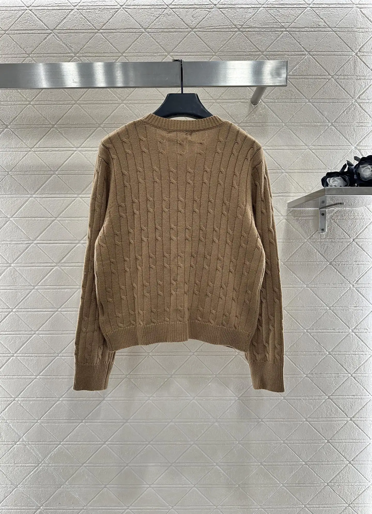 

Women's new classic single breasted slim fit round neck long sleeved knitted casual cardigan sweater