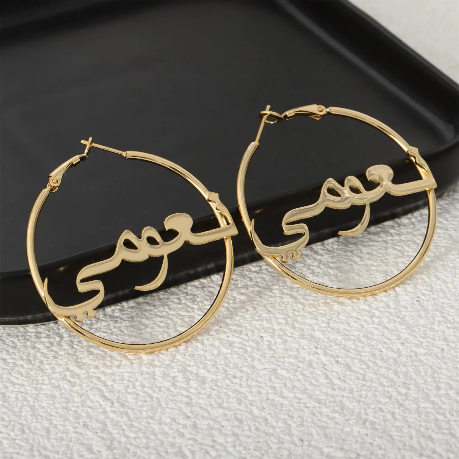 

Customized Arabic Name Hollow Earrings Personalized Stainless Steel Welded Round Earrings Jewelry Best Birthday Gift For Women