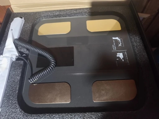 Smart Body Composition Scale with Handheld Sensor – 1.5 m Spiral Cable | Fitness & Health Tracker