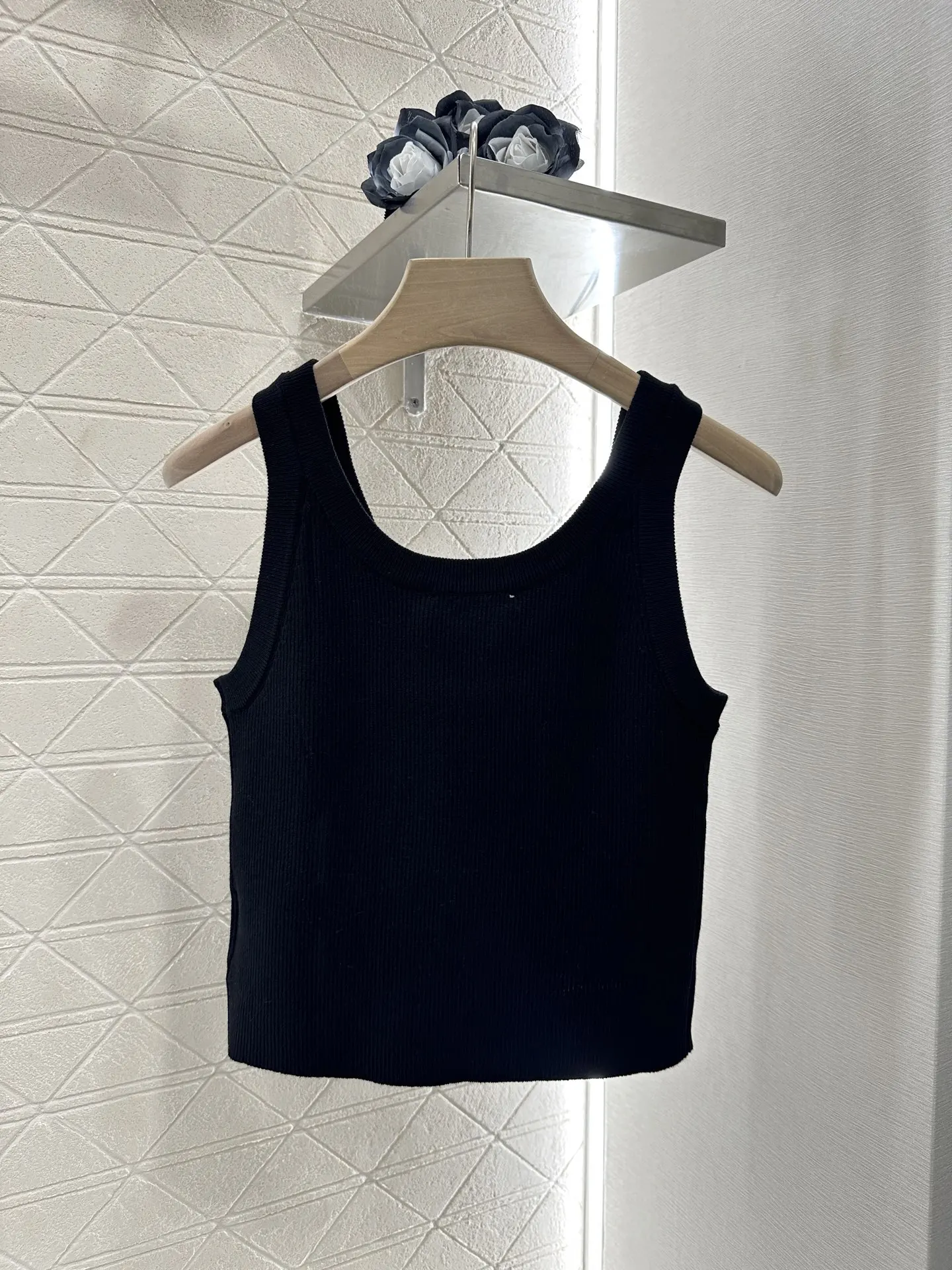 

2025 Summer New Women's Nail Bead Water Diamond Knitted Tank Top Elastic Comfortable Breathable U Neck Knitted WYY-35