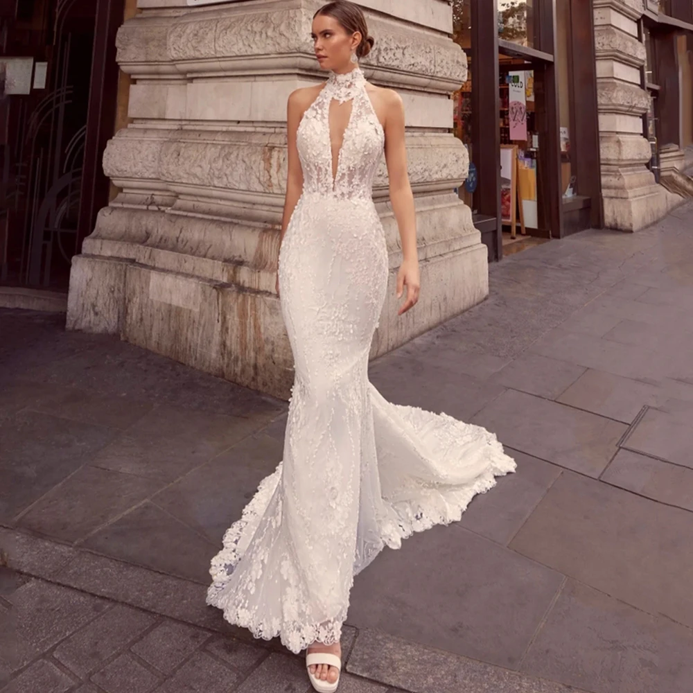 

High Neck Halter Wedding Dress Sleeveless Mermaid Floor Length with Lace Applique Luxury Sweep Train Sexy Backless Bridal Custom