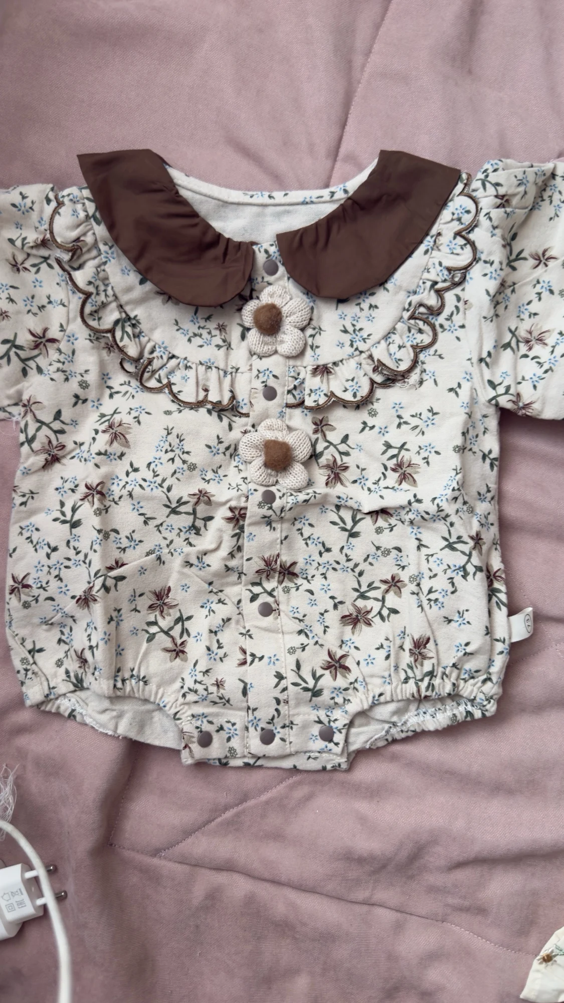 Retro Floral Baby Girl Bodysuit photo review