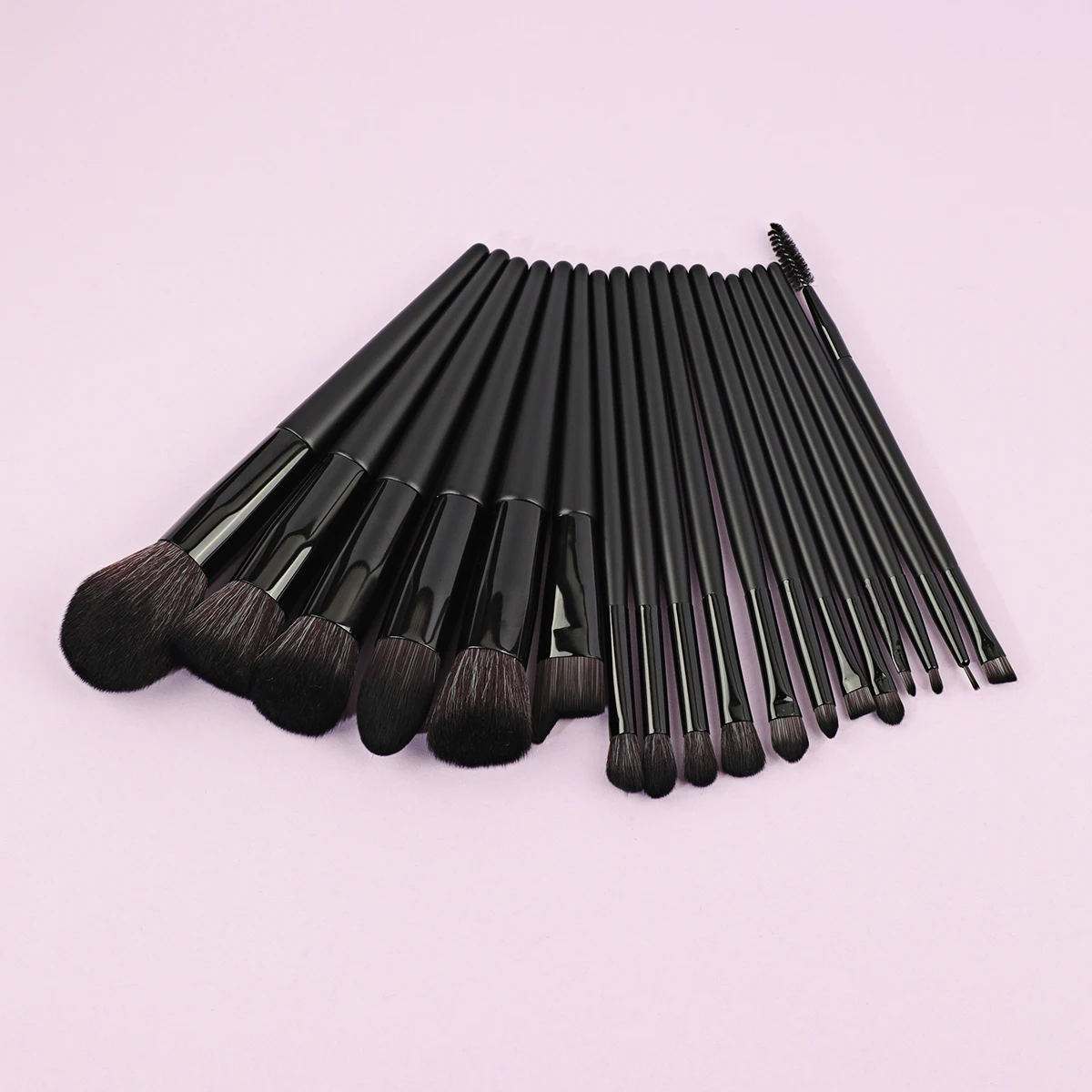 Ensemble de pinceaux de maquillage synthétiques noirs, fond de teint, correcteur, fard à barrage, fard à joues, haute qualité, 18 pièces