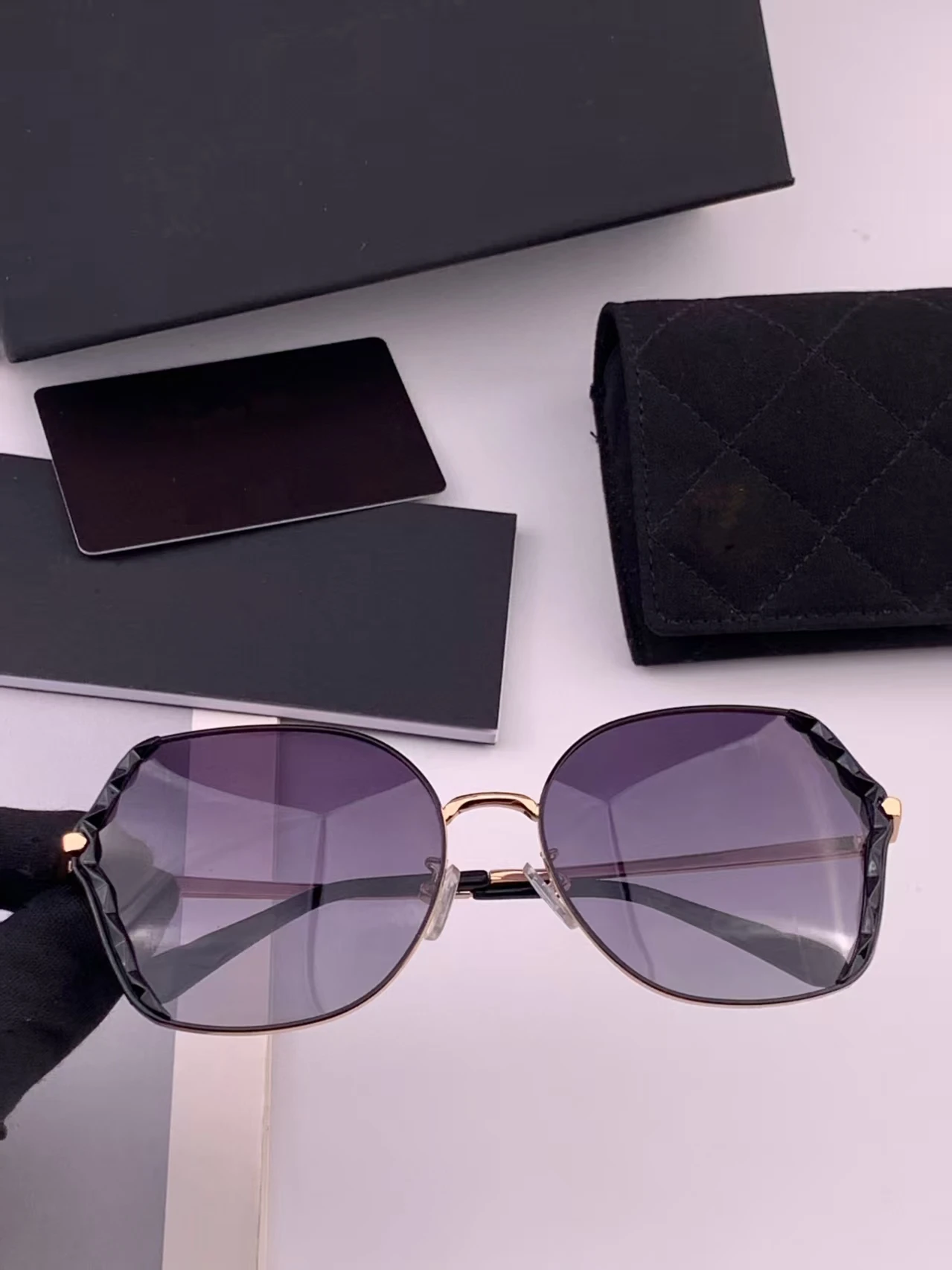

Trendy Women's Polygon Sunglasses Gold Metal Frame Gradient Purple Eyewear Anti-glare UV400 Sun Glasses for Daily Party