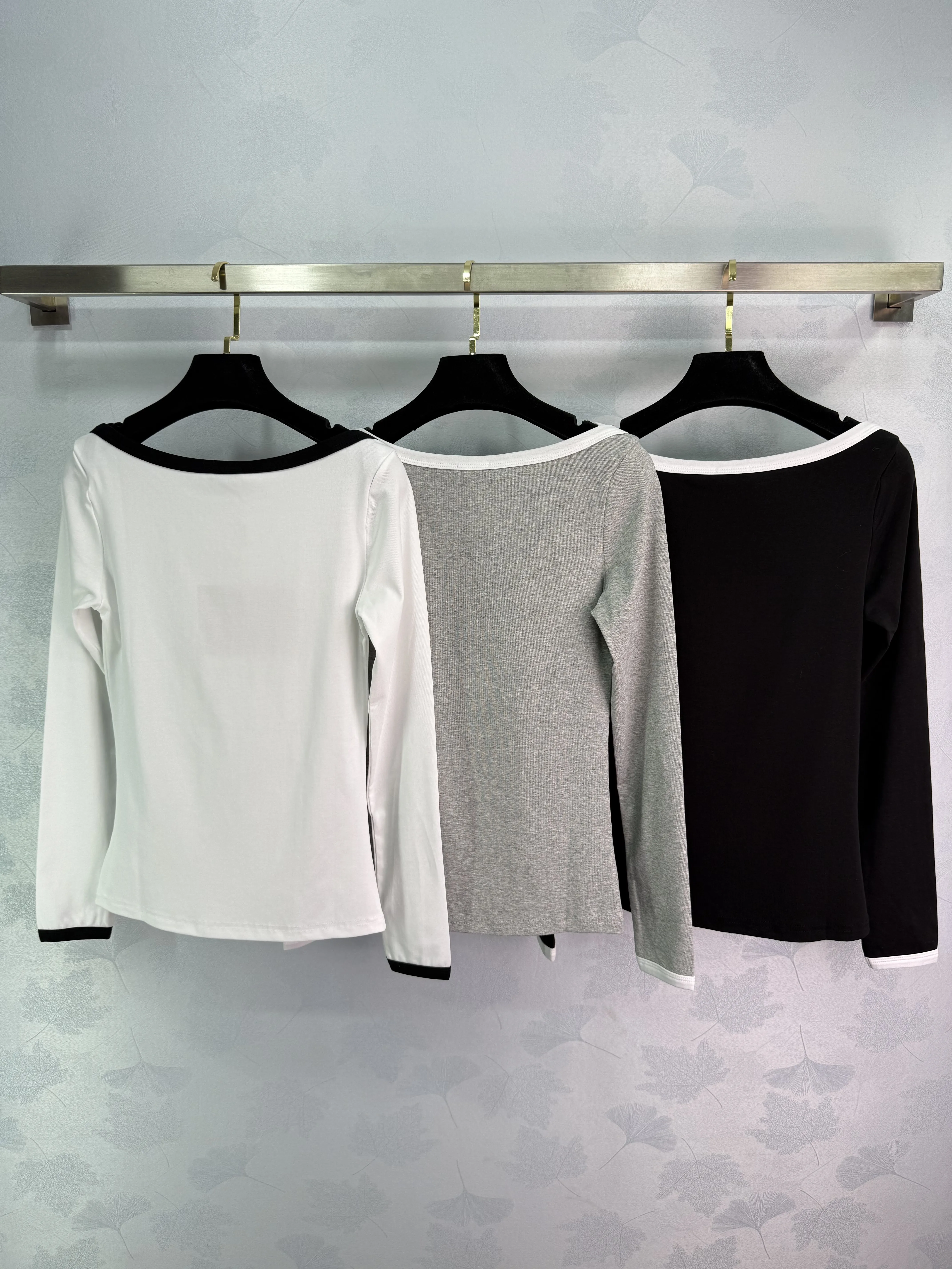 

2025 New Autumn Embroidery Fashion Versatile Slim Fit Round Neck Long Sleeved T-shirt Base Top 37