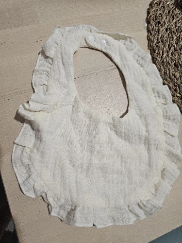 Baby Saliva Towel Infants Feeding Drool Bib lace Floral Soft Cotton Burp Cloth for Newborn Breathable Kids Bibs with Ruffle photo review