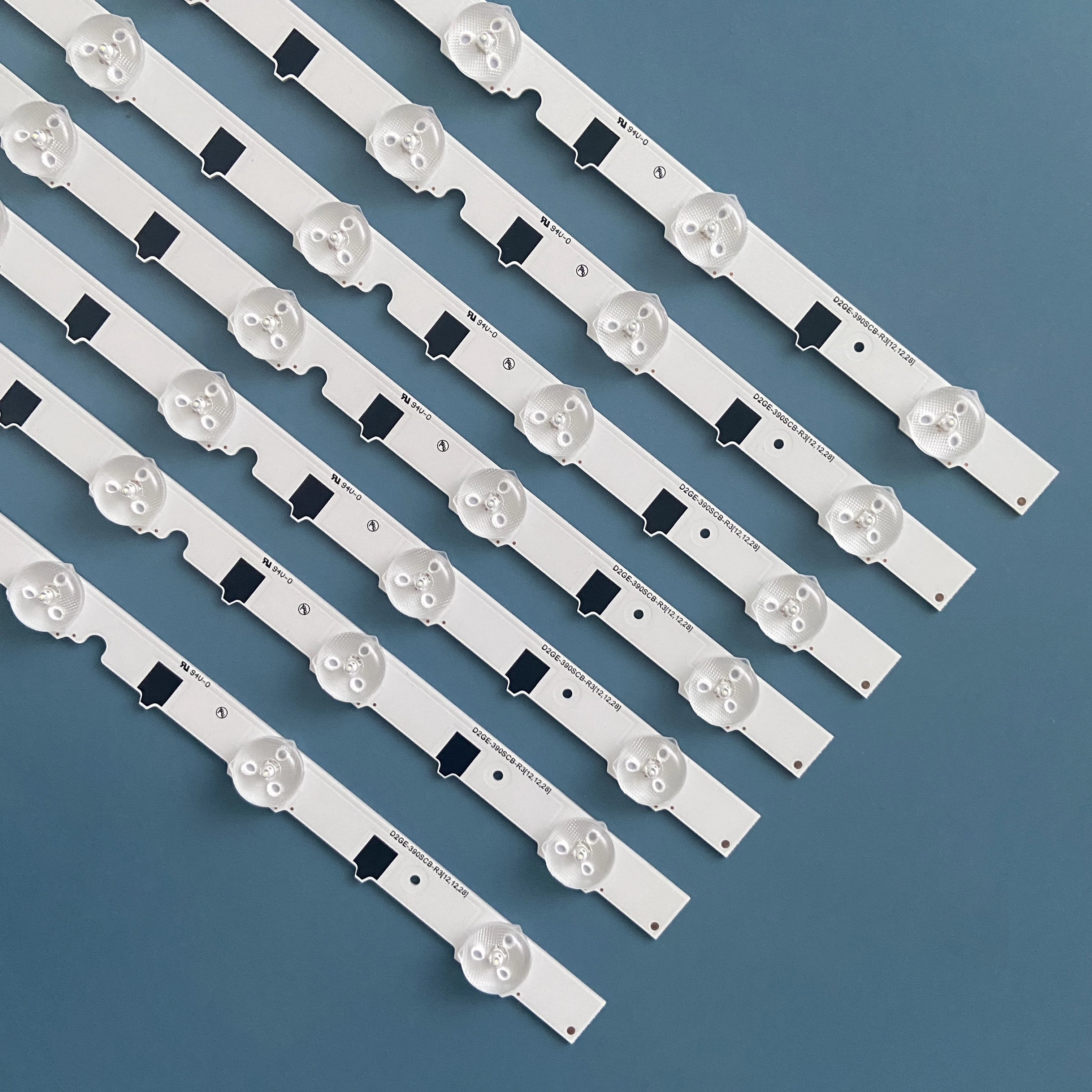 شريط LED لـ UE39F6800 UE39F5030 UE39F5700 UE39F5370 UE395000AK 2013SVS39F