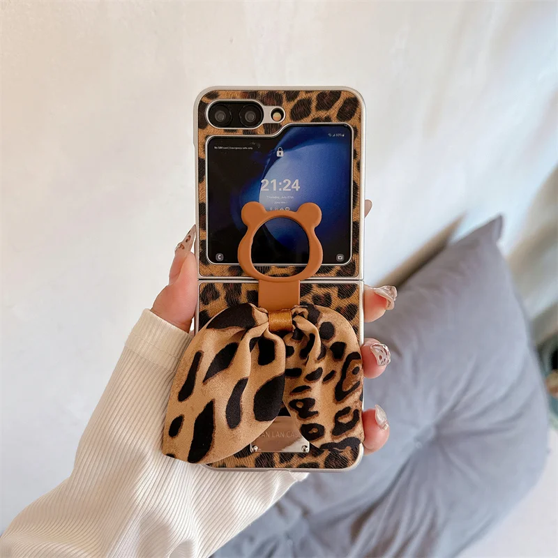 

Fashion leopard print Bear Ring buckle Ribbon bow phone case for Samsung Galaxy Z Flip5 Z Flip6 zflip4 flip3 Hard shell folding