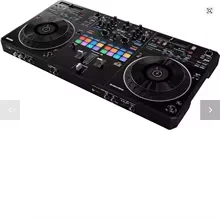 

НОВИНКА В НАЛИЧИИ: СКИДКИ на новый 4-канальный DJ-контроллер Pioneer DDJ-REV5