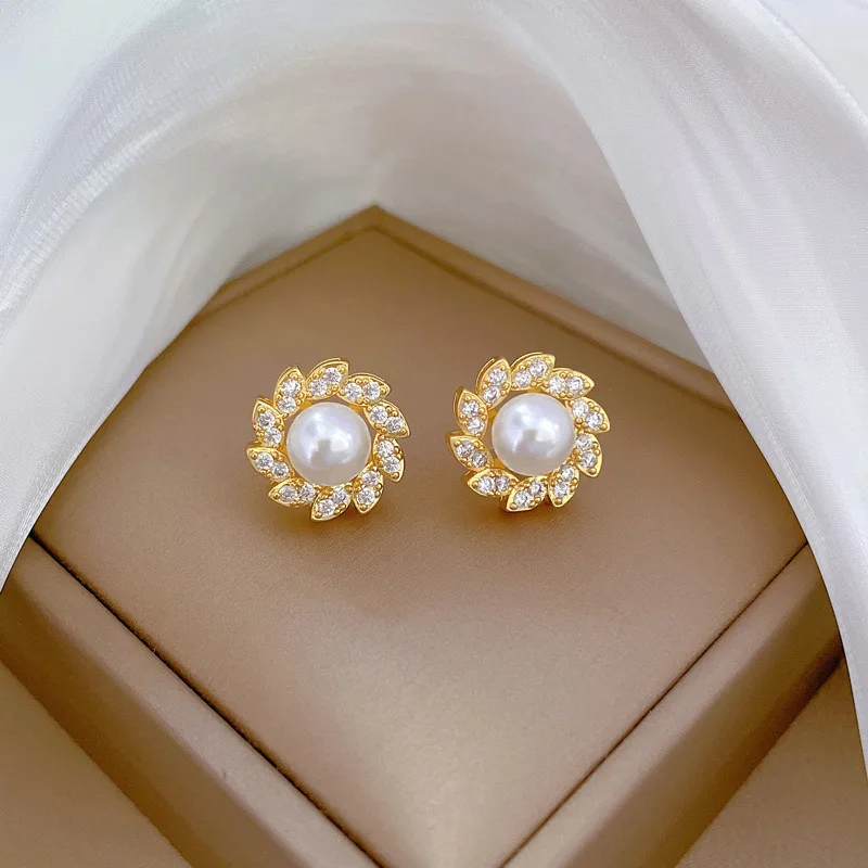 

Luxury Gold Plated Pearl Jewelry Set for Women – Sunflower Pendant Necklace, Earrings & Ring with Crystal Leaves