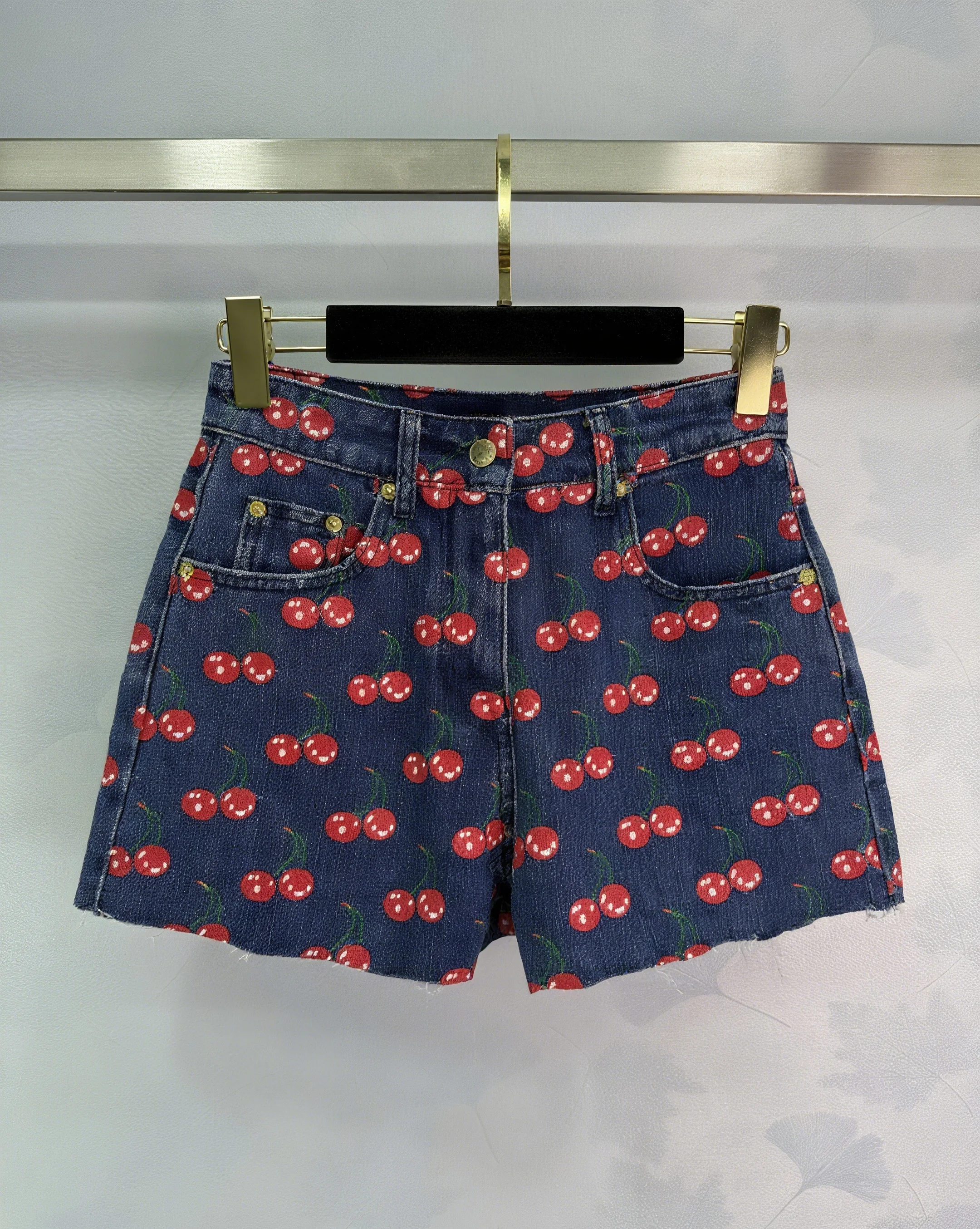 

2025 New and Fashionable Beach Style All-match Cherry Full-printed Letter Shorts Made of Pure Cotton Denim ZXM006