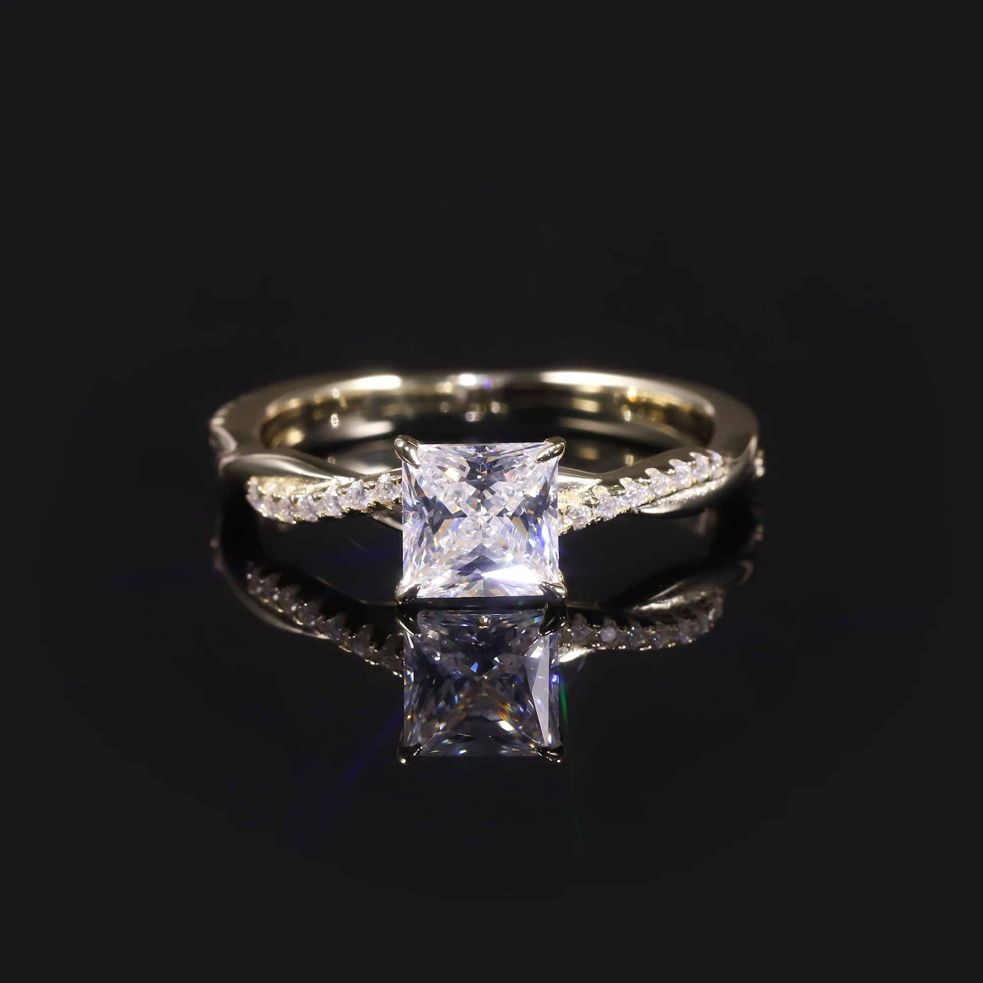 

GEM'S BALLET 1.0CTW 5x7mm Princess Cut Petite Twisted Vine Moissanite Engagement Ring 18k Gold Plated 925 Sterling Silver