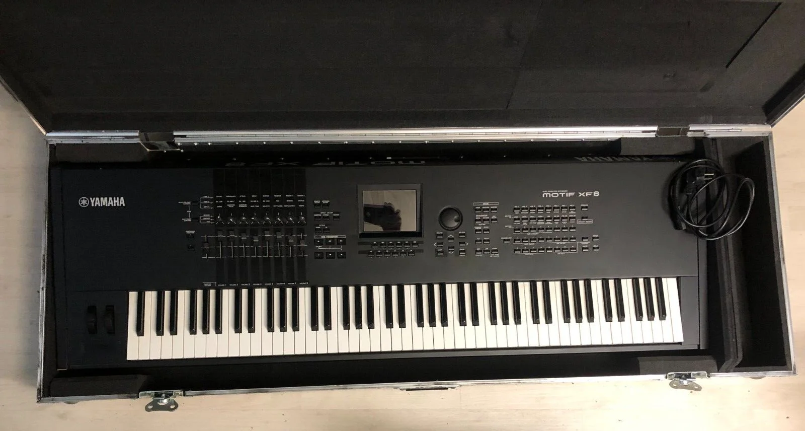 ORIGINAL Authentic Motif XF8 88 key piano keyboard synthesizer