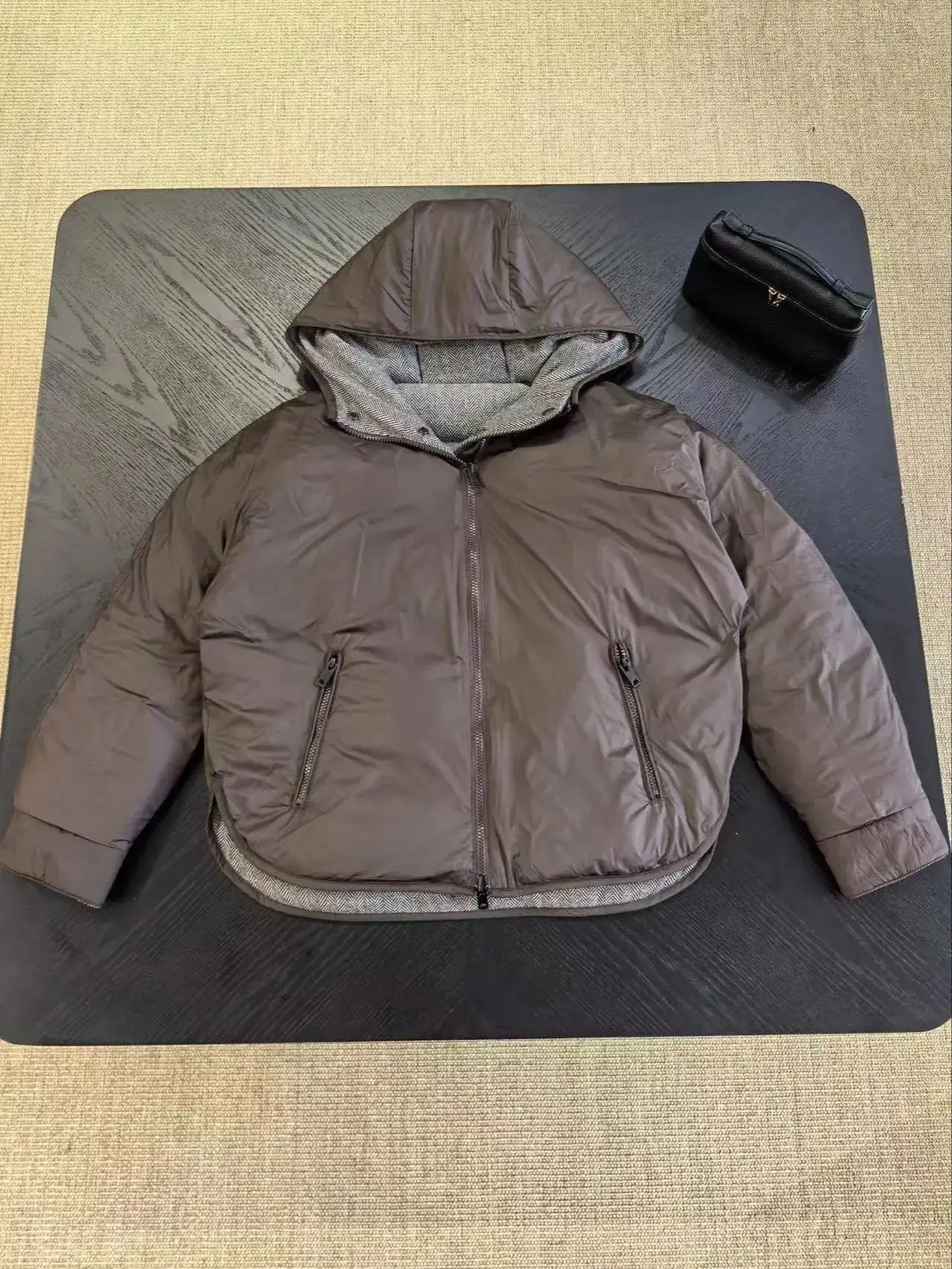 سترة كاجوال ذات لون سادة عالية الجودة بغطاء للرأس على الوجهين #1