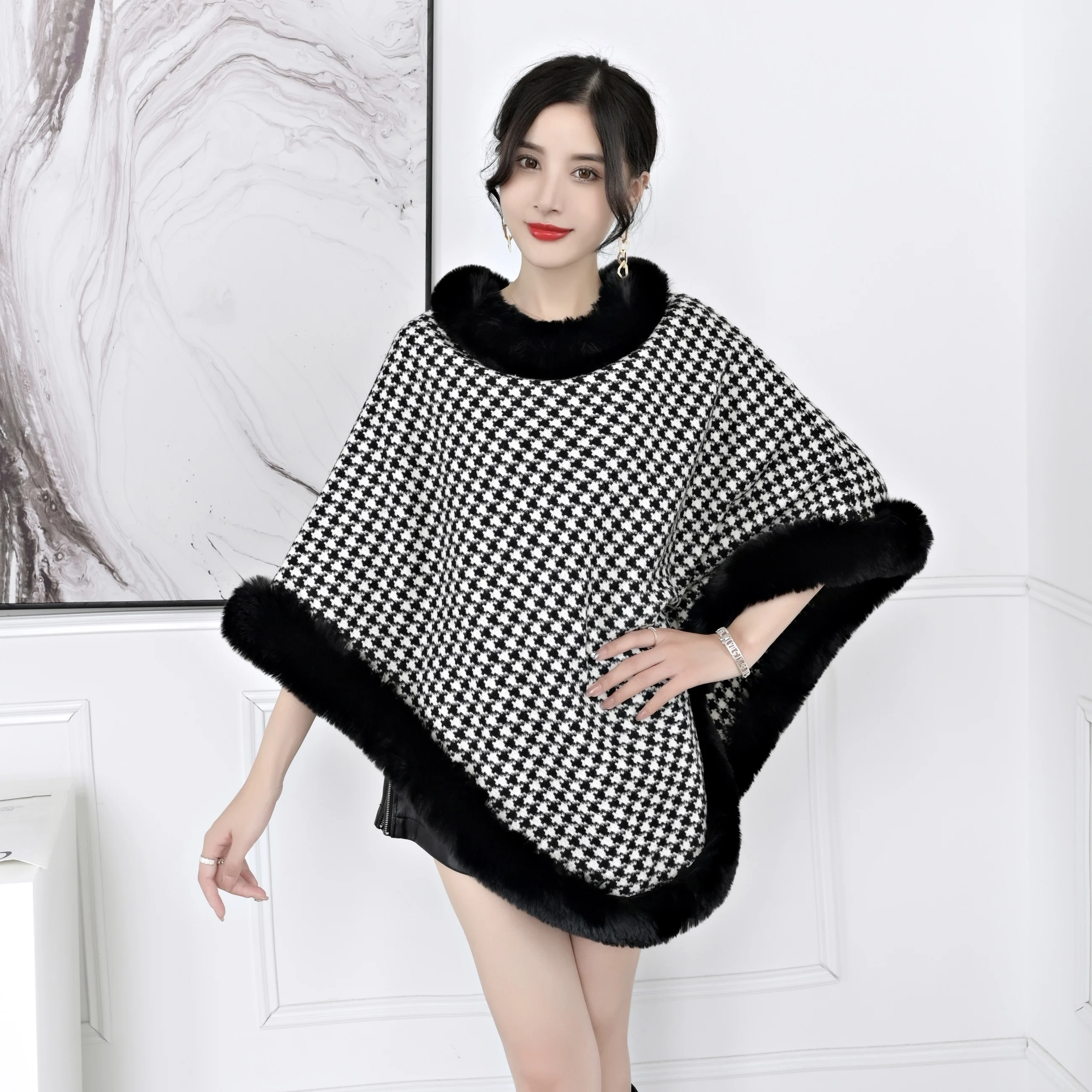 Women's Plaid Overhead Shawl Coat Autumn Winter Style Faux Fur Collar Cloak Wrap Outerwear Fashionable Bird's Eye Pattern